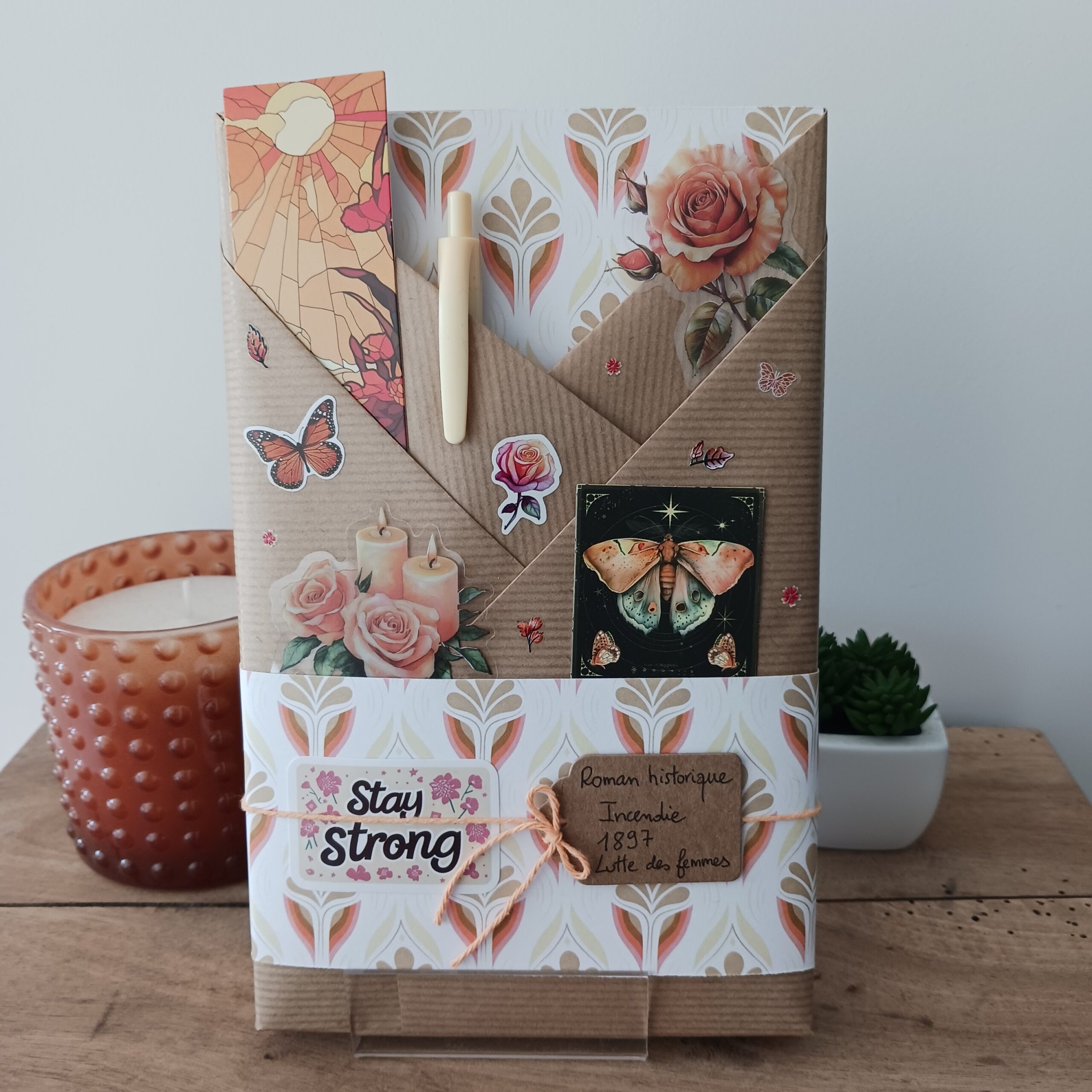 Roman historique (Incendie / 1897 / Lutte des femmes)