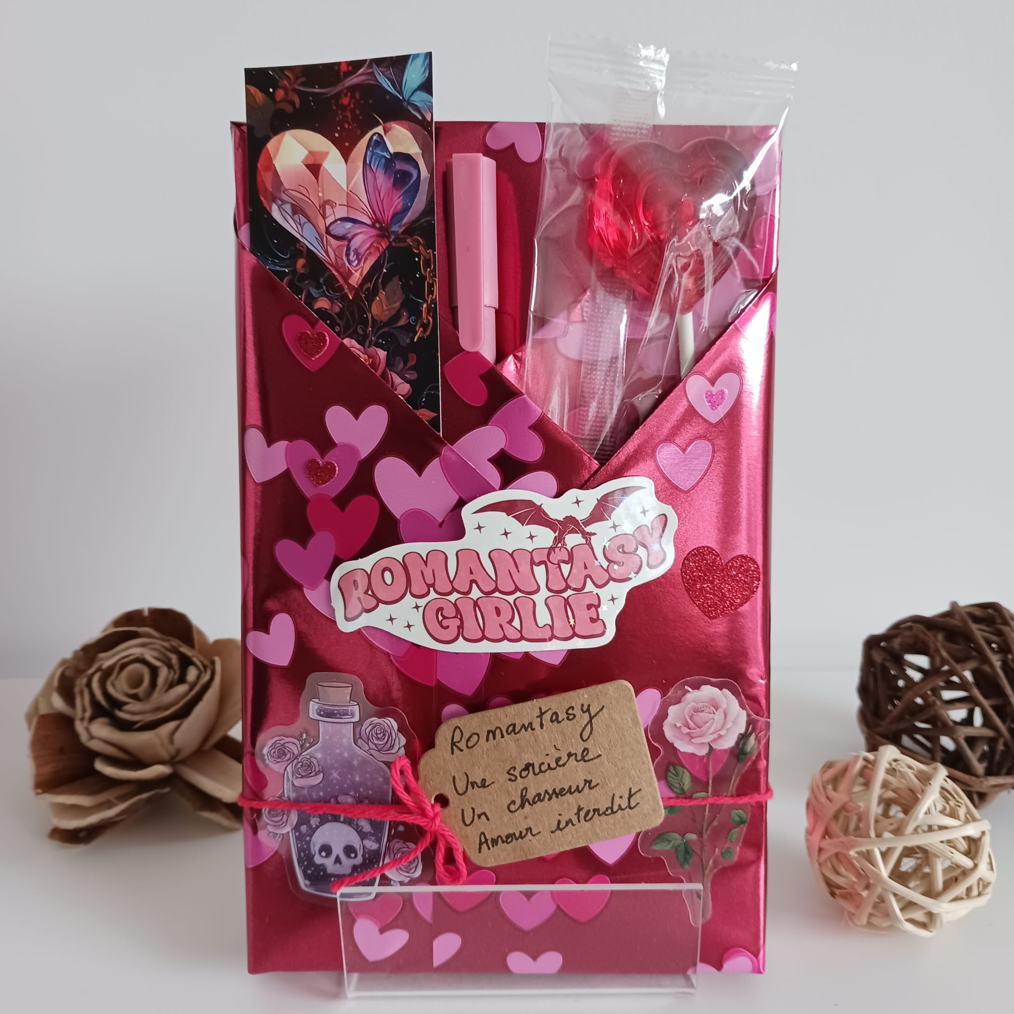 Edition limitée SAINT VALENTIN - Romantasy ( Une sorcière / Un chasseur / Amour interdit)