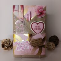 New Romance ( Une solitaire / Un sportif étrange / Contact explosif )